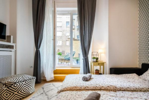 Отель BpR Charming Design Apartment with balcony, A/C  Будапешт